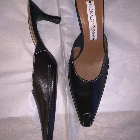 Black Donald J Pliner slip on heel 💫💫 - Picture 1 of 7